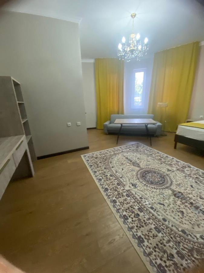 Mini Hotel Comfort Shymkent Bagian luar foto